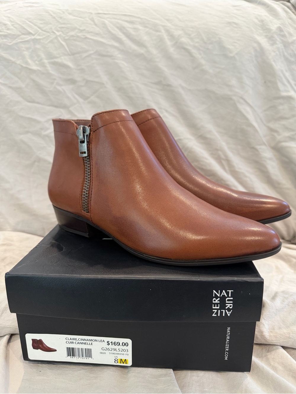 Naturalizer Claire boots women’s 8 brand new bootie
